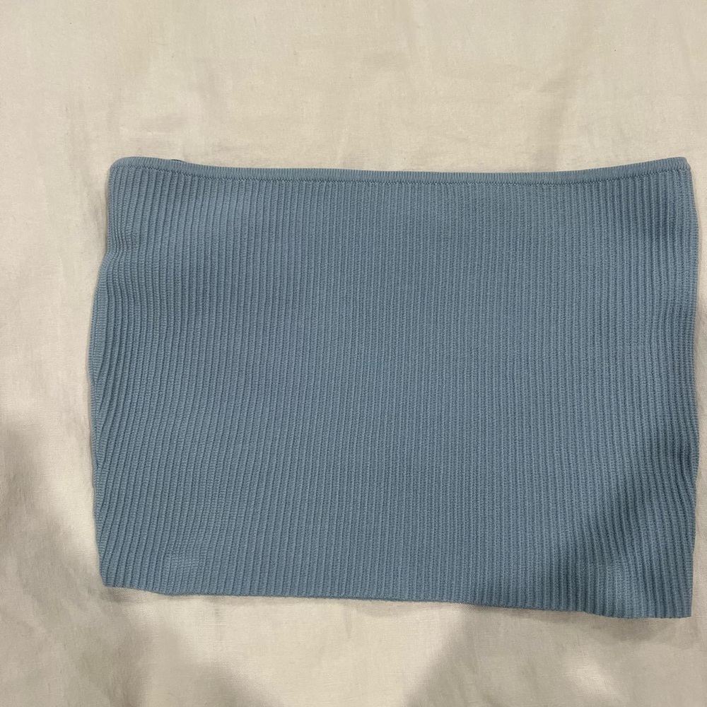 La Hearts Blue Ribbed crop top